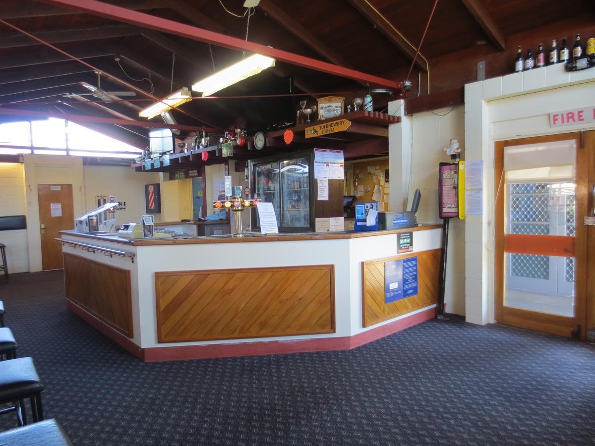 Empire Hotel Featherston ภายนอก รูปภาพ